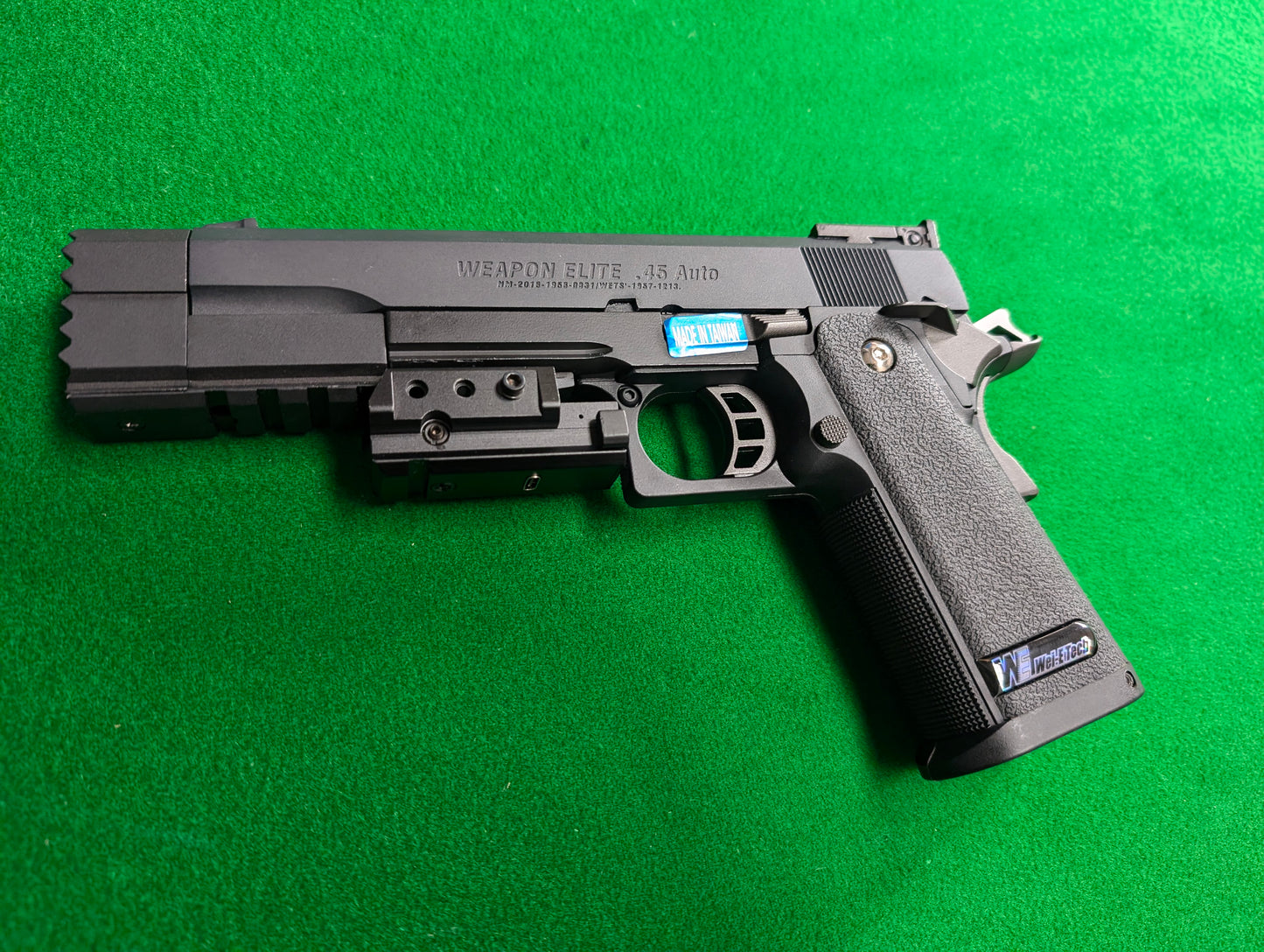 Custom WE Hi-Capa 5.2R Black Dragon Gas Blowback Pistol with laser-(please don't buy me)